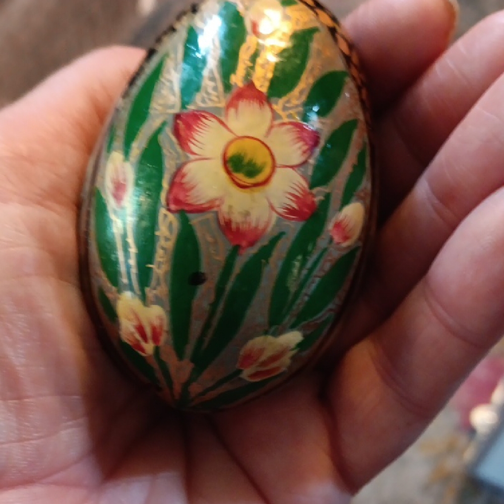 Handcrafted Floral Egg Decor